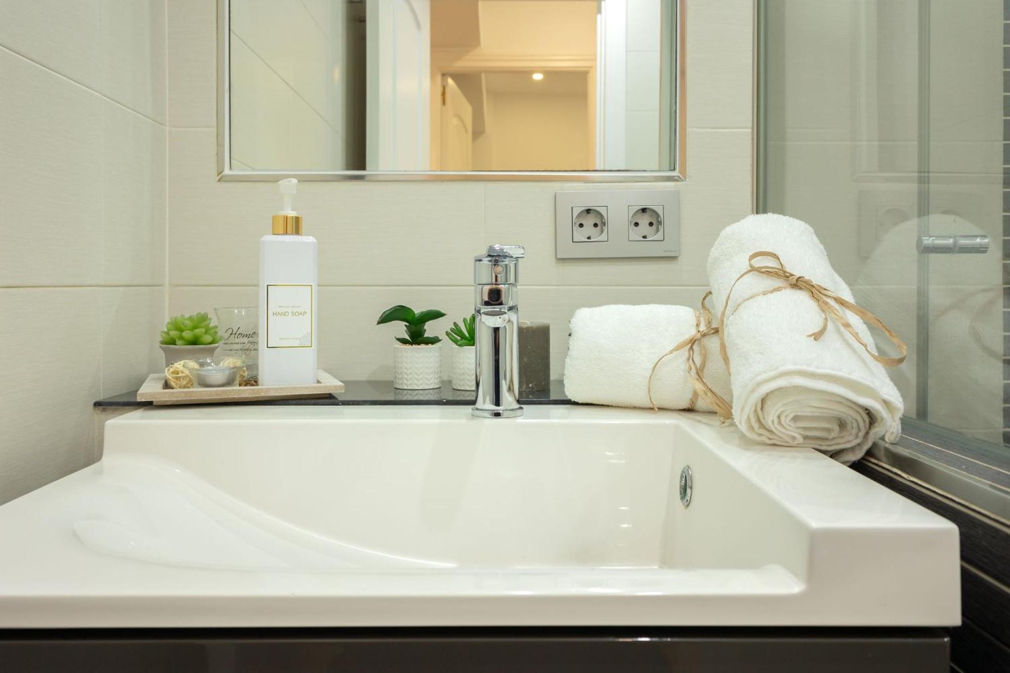 El Refugio De Emma Apartment Seville Ngoại thất bức ảnh